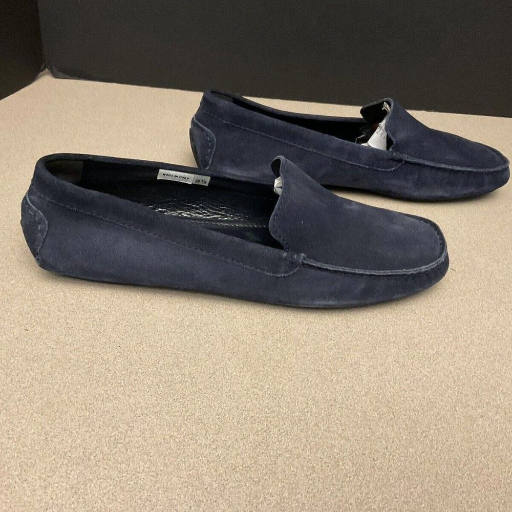 Womens Manolo Blahnik Blue Suede Loafers. Size 38.5-US 8.5.